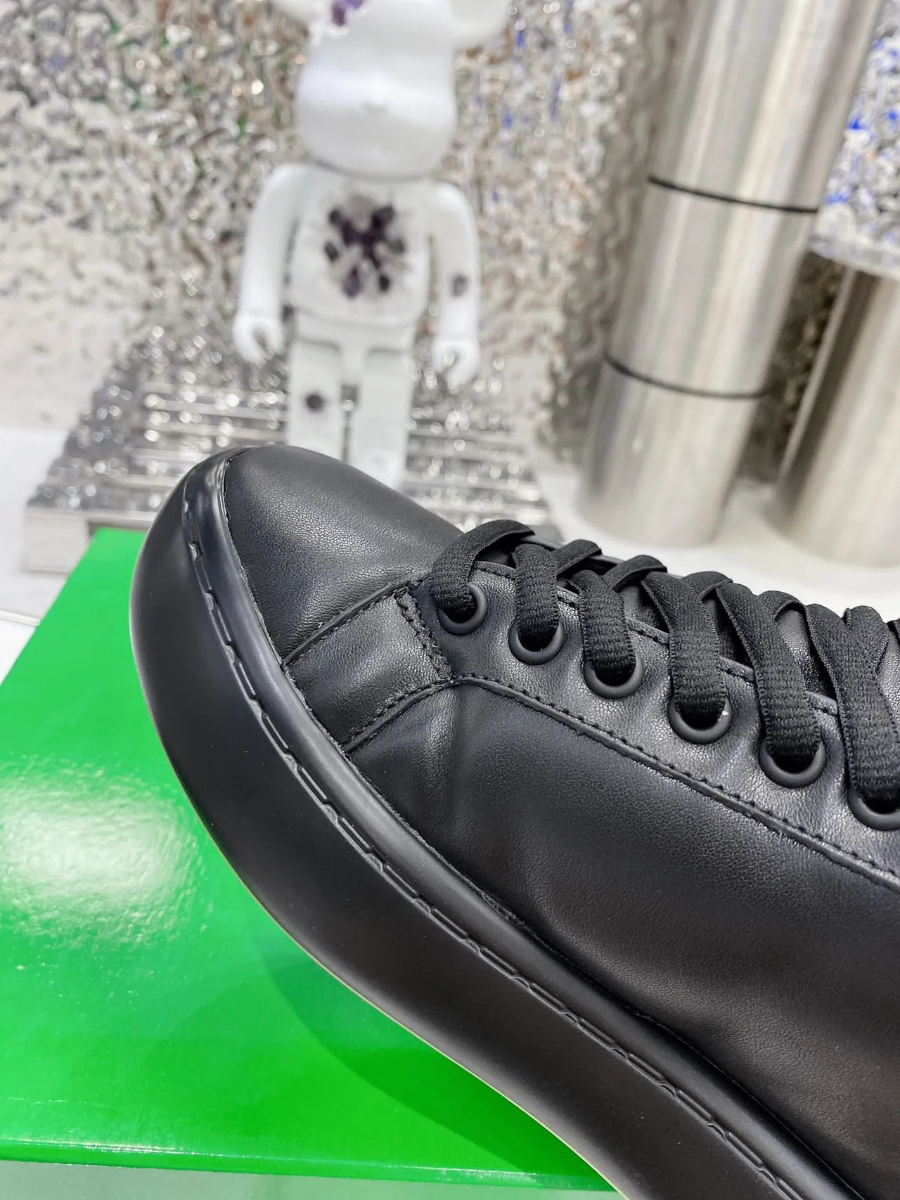 Bottega Veneta sneakers lifestyle semelle plateforme monocrome noir 2