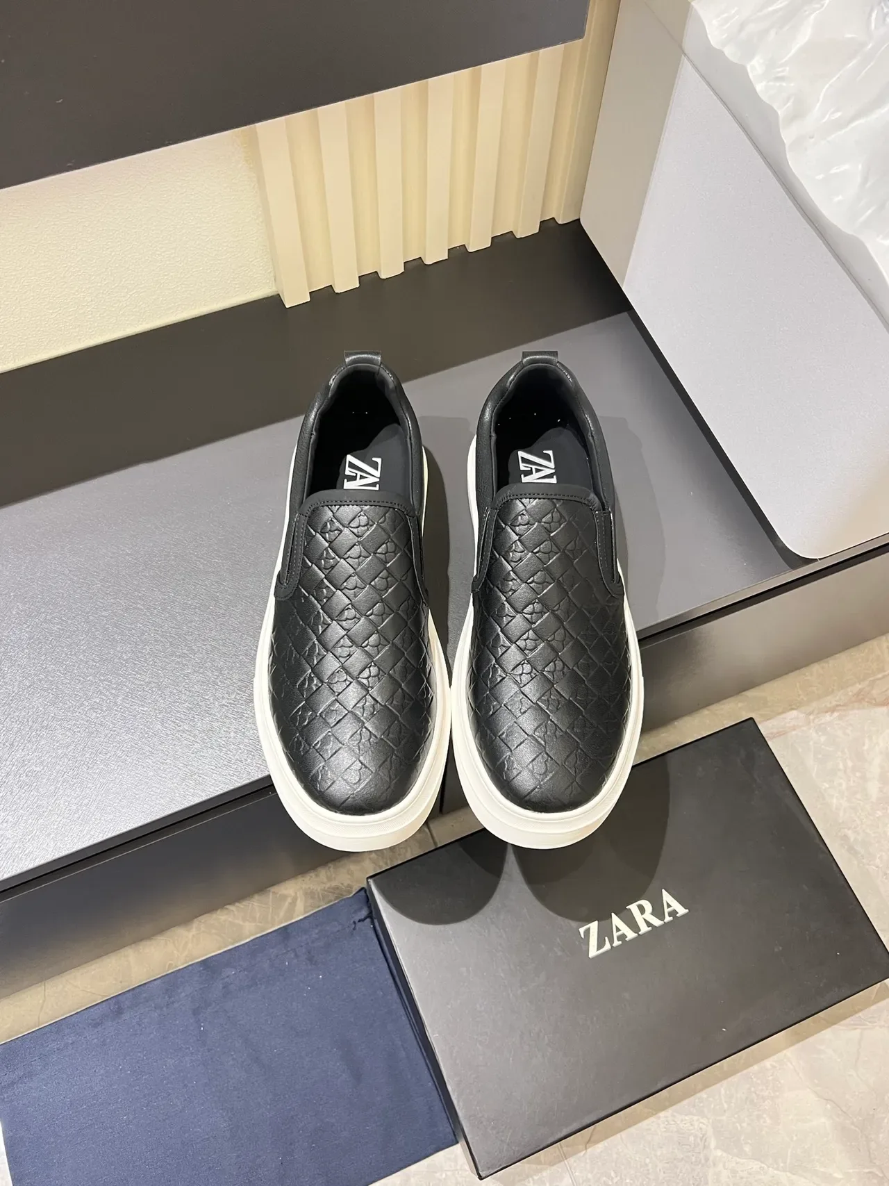 Bottega Veneta Cassette Black Intrecciato Slip-On Lifestyle Sneakers 5