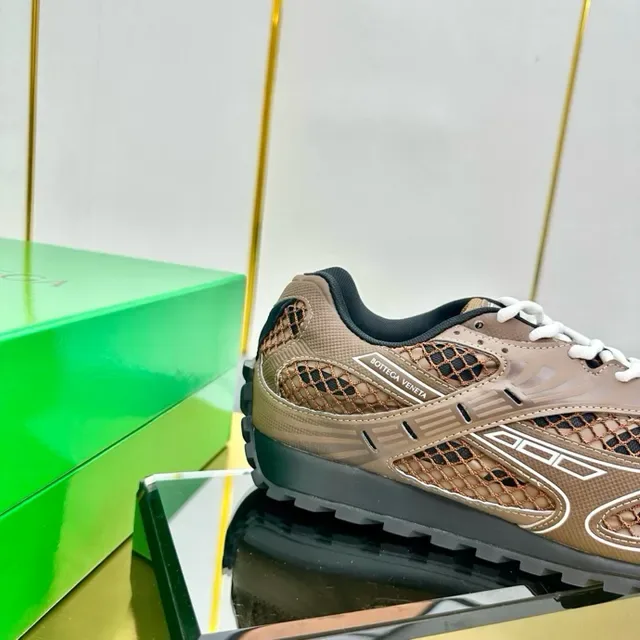 Bottega Veneta Cassette Sneaker Marrom Couro Tricotado Tênis Lifestyle 2