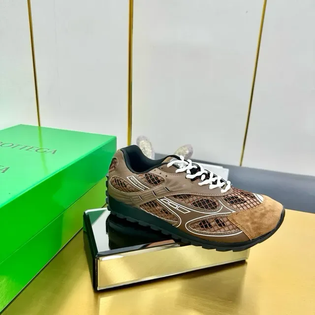 Bottega Veneta Cassette Sneaker Marrom Couro Tricotado Tênis Lifestyle 3