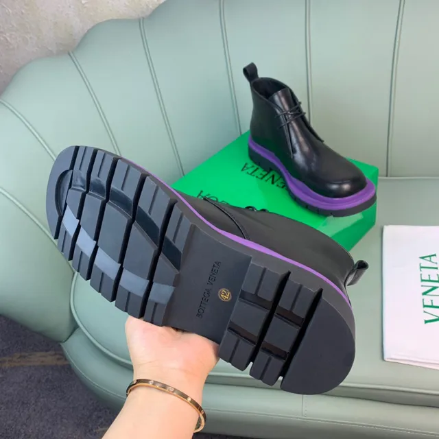 Bottega Veneta Le Cagole Bottes cheville noires et violettes 2