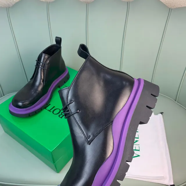 Bottega Veneta Le Cagole Bottes cheville noires et violettes 3