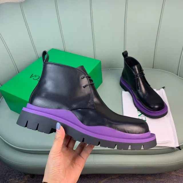 Bottega Veneta Le Cagole Bottes cheville noires et violettes 4
