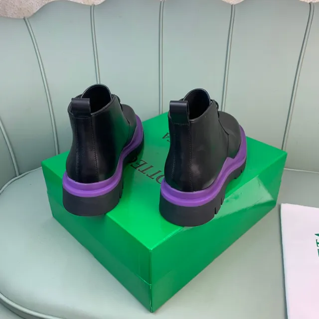 Bottega Veneta Le Cagole Bottes cheville noires et violettes 6