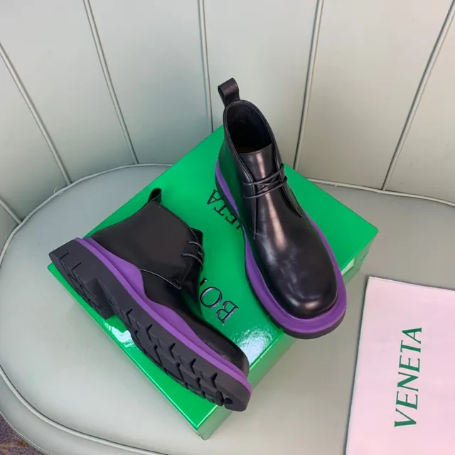 Bottega Veneta Le Cagole Bottes cheville noires et violettes 7