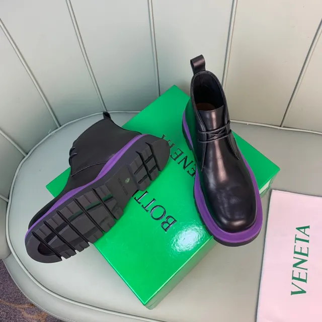 Bottega Veneta Le Cagole Bottes cheville noires et violettes 8