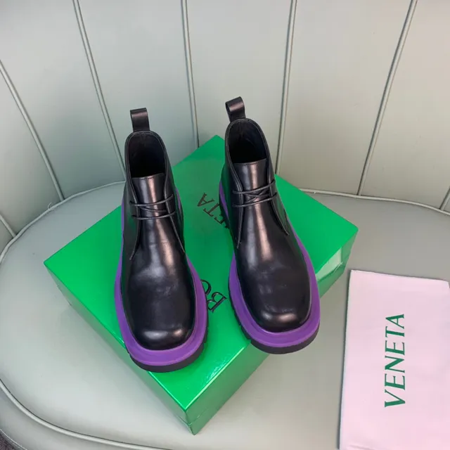 Bottega Veneta Le Cagole Bottes cheville noires et violettes 9
