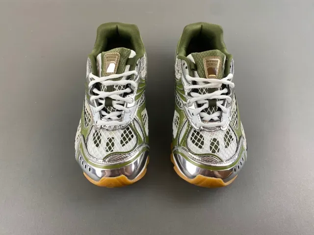 Bottega Veneta Sneaker Maille et Cage Métallique Vert Olive Sneakers lifestyle 10