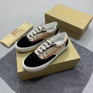 Burberry চেক প্যাটার্ন কালো বেইজ লाइফস্টাইল স্নিকার্স