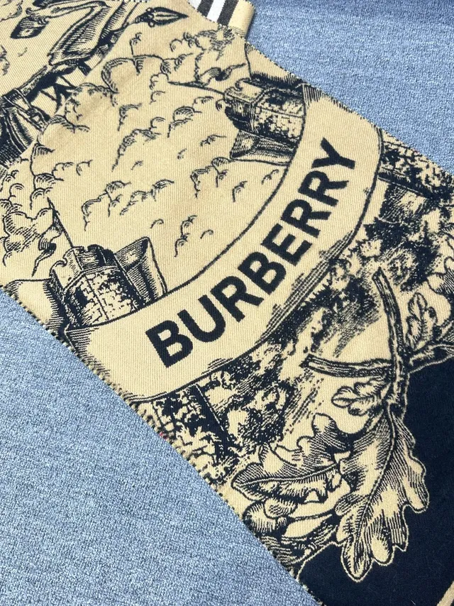Burberry Cachecol Clássico Xadrez Bege e Preto de Caxemira 8