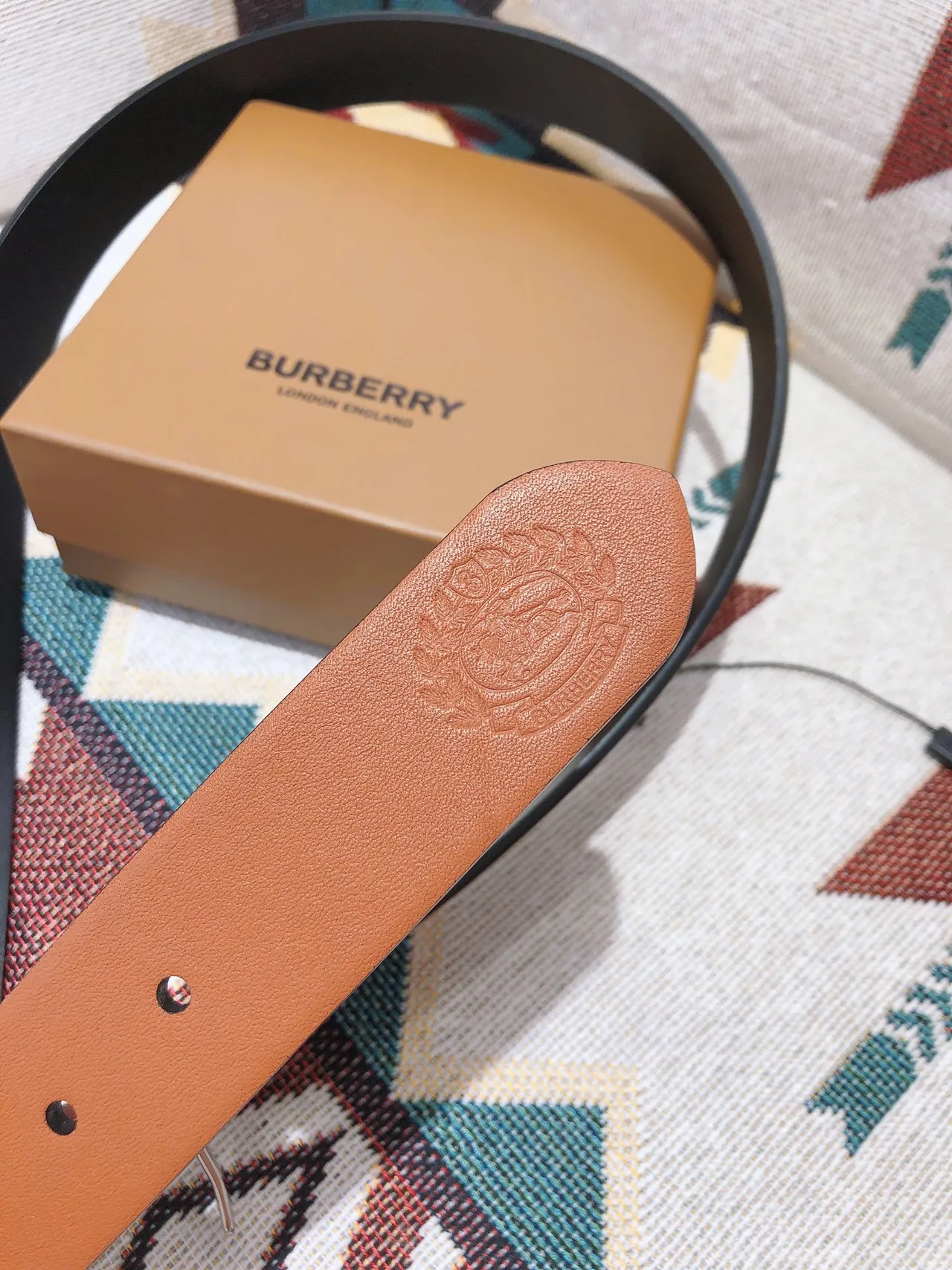 Burberry Knight Reversible Tan and Black Leather Belt 4