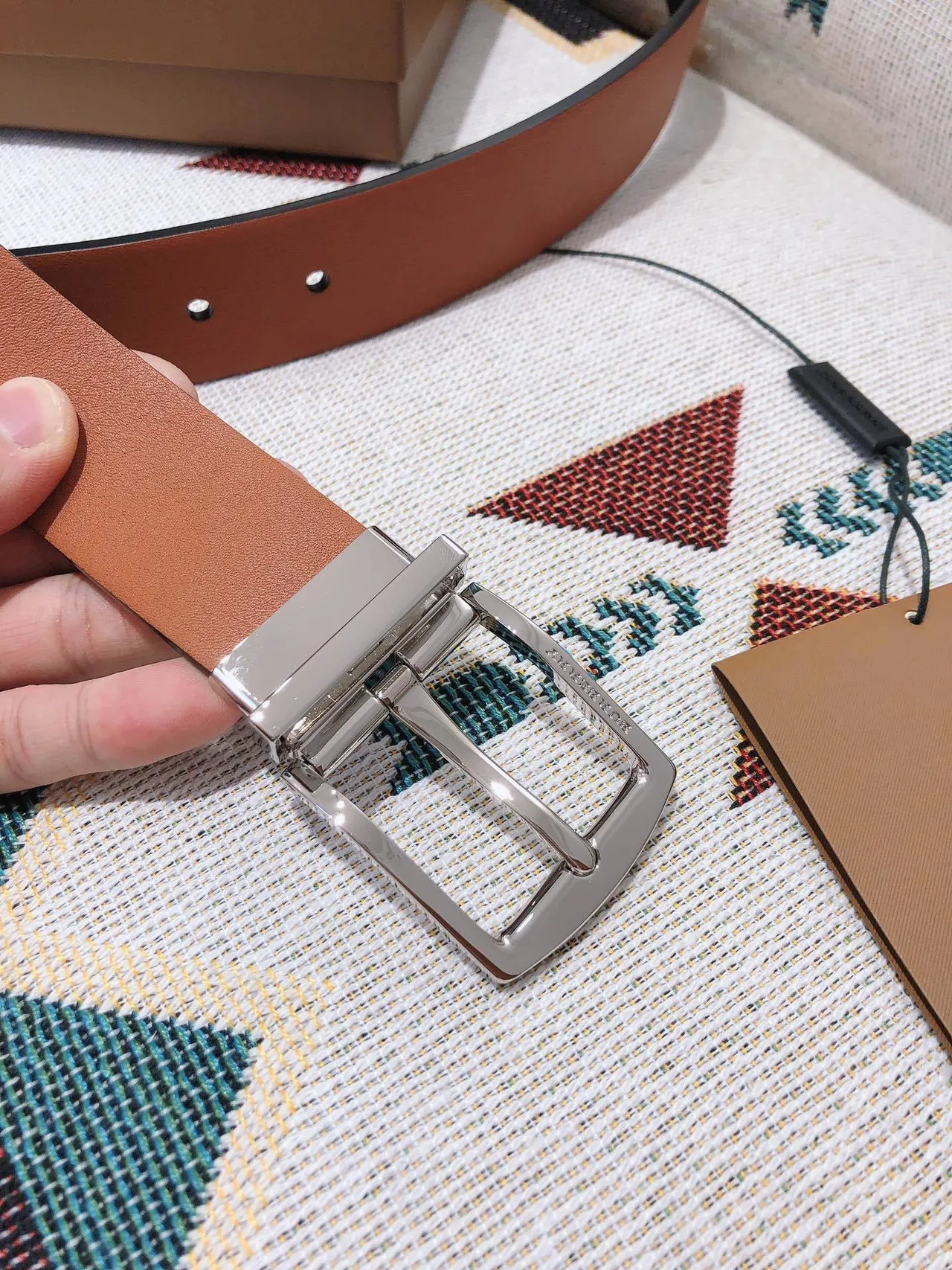 Burberry Knight Reversible Tan and Black Leather Belt 6
