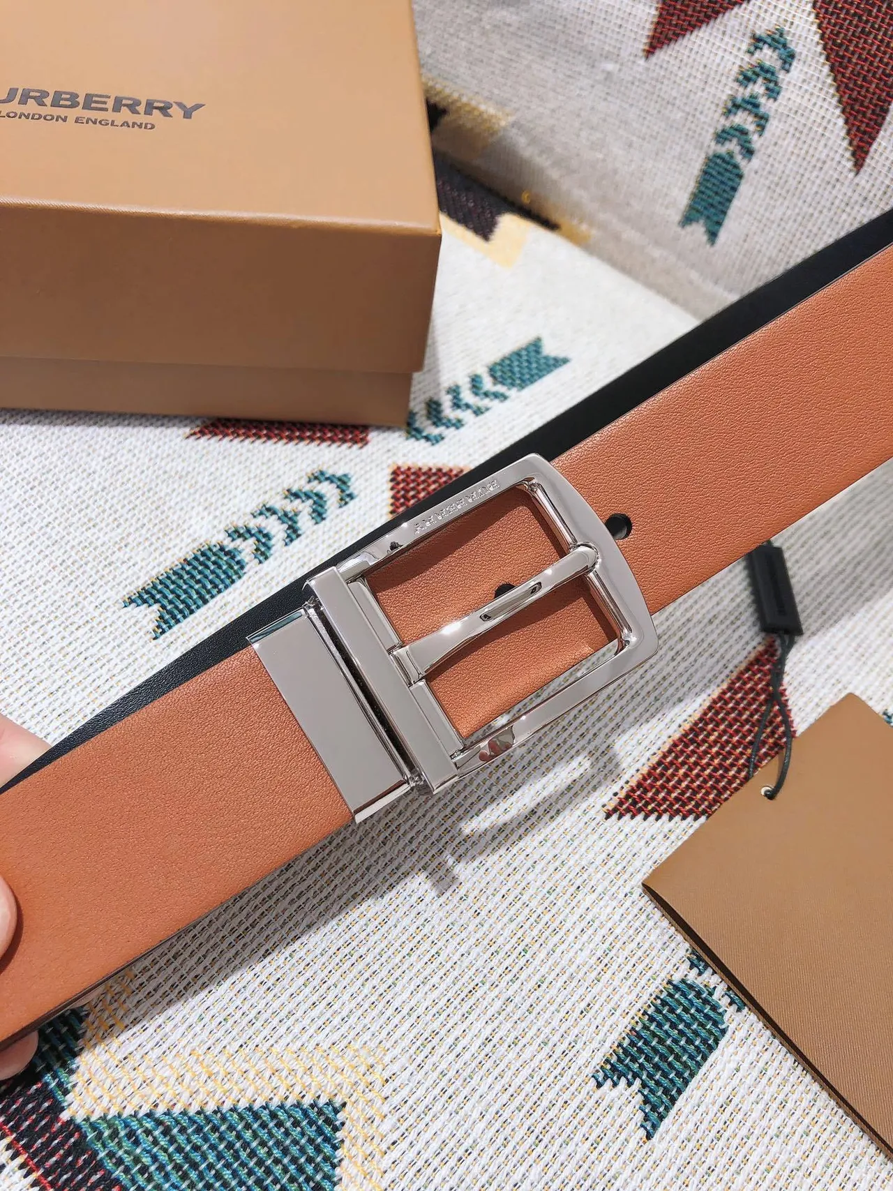 Burberry Knight Reversible Tan and Black Leather Belt 7