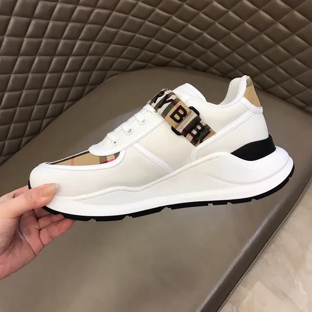Burberry Lola Blanc Beige Semelle plateforme épaisse Détail sangle check maison Chaussures lifestyle 3