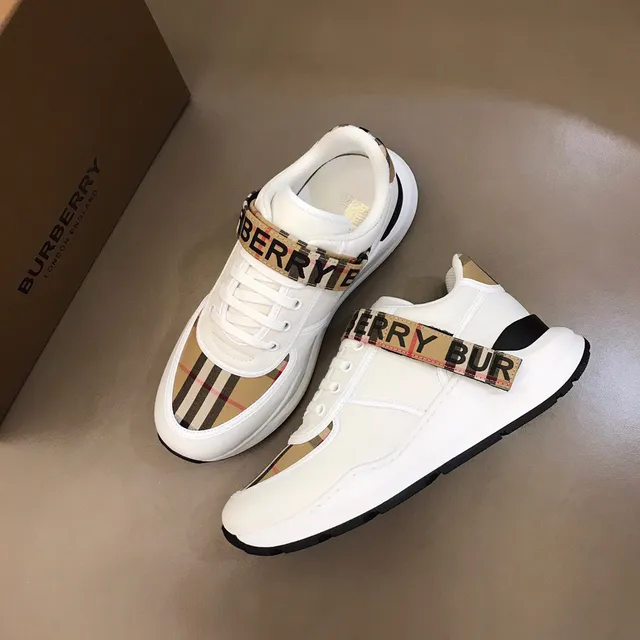 Burberry Lola Blanc Beige Semelle plateforme épaisse Détail sangle check maison Chaussures lifestyle 4
