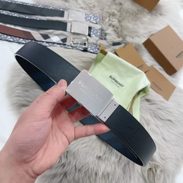 Burberry Navy Silver Plaid Pattern Engraved Buckle Leather Belt 2
