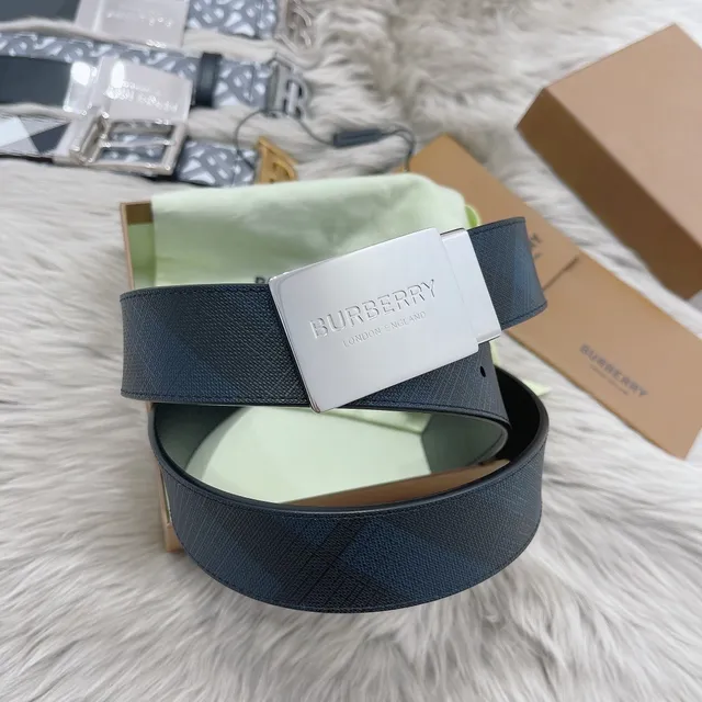 Burberry Navy Silver Plaid Pattern Engraved Buckle Leather Belt 4