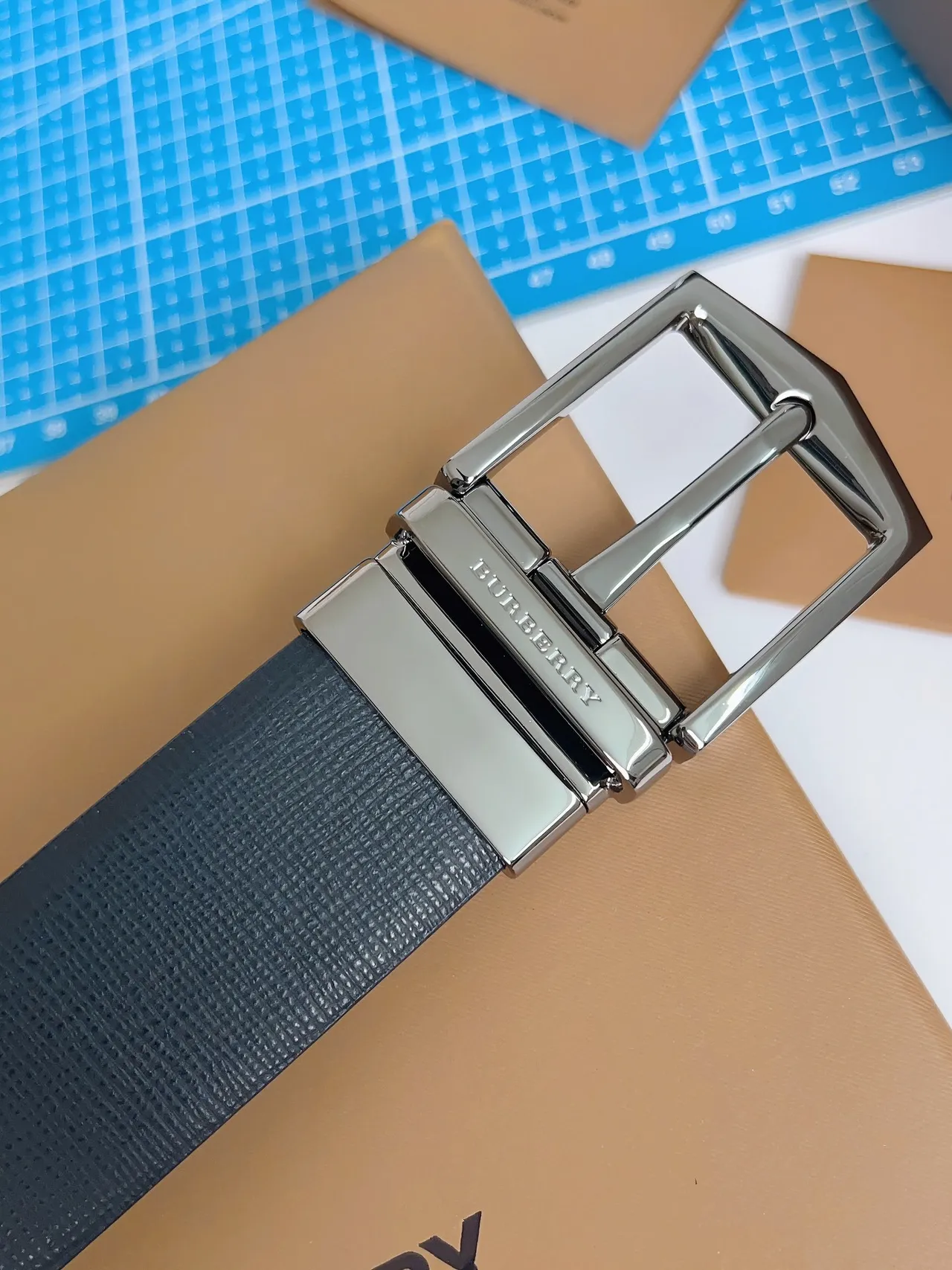 Burberry Reversible Buckle Textured Leather Belt 7