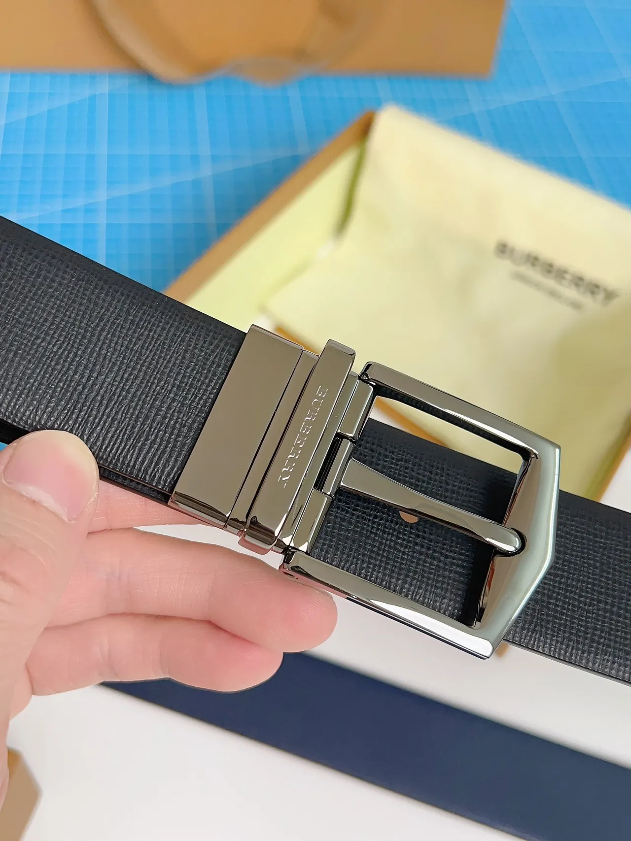 Burberry Reversible Buckle Textured Leather Belt 9