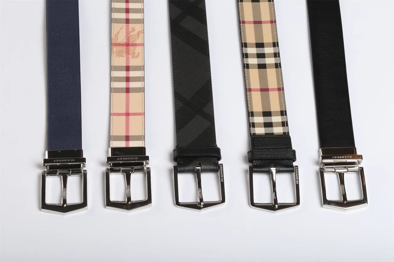 Burberry Reversible Textured Black Navy Leather Belt 2