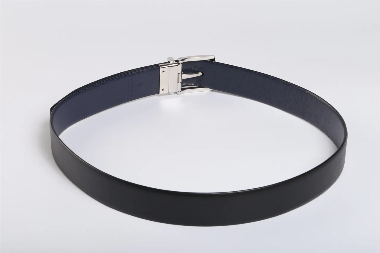 Burberry Reversible Textured Black Navy Leather Belt 7