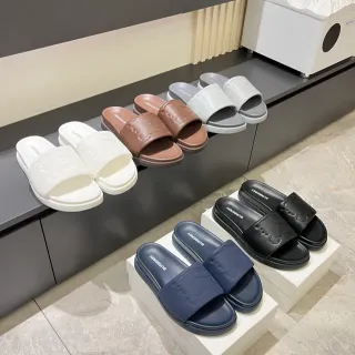 Burberry TB Logo সাদা মোল্ডেড মোনোক্রোম এমবসড স্ট্র্যাপ স্লিপার্স