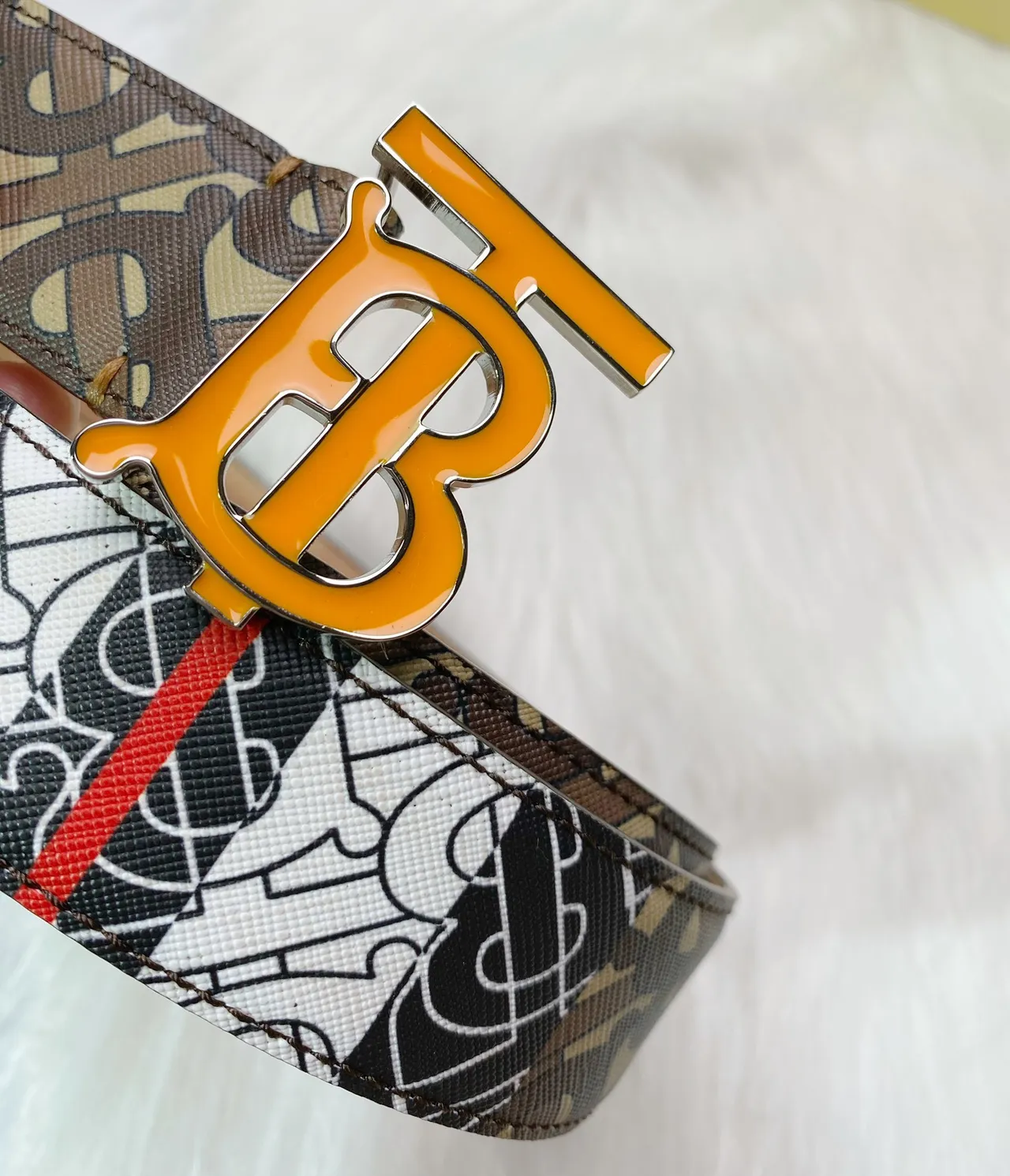 Burberry TB Monogram Cinturón Hebilla de Esmalte Naranja Cinturón de Cuero 8