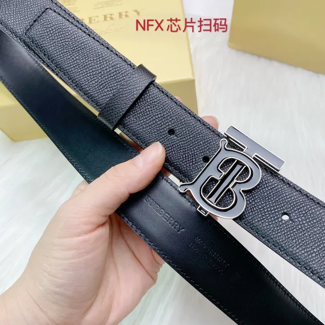 Burberry TB Monogram काले टेक्स्चर्ड लेदर बेल्ट 2