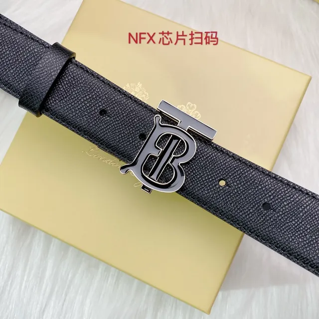 Burberry TB Monogram काले टेक्स्चर्ड लेदर बेल्ट 8