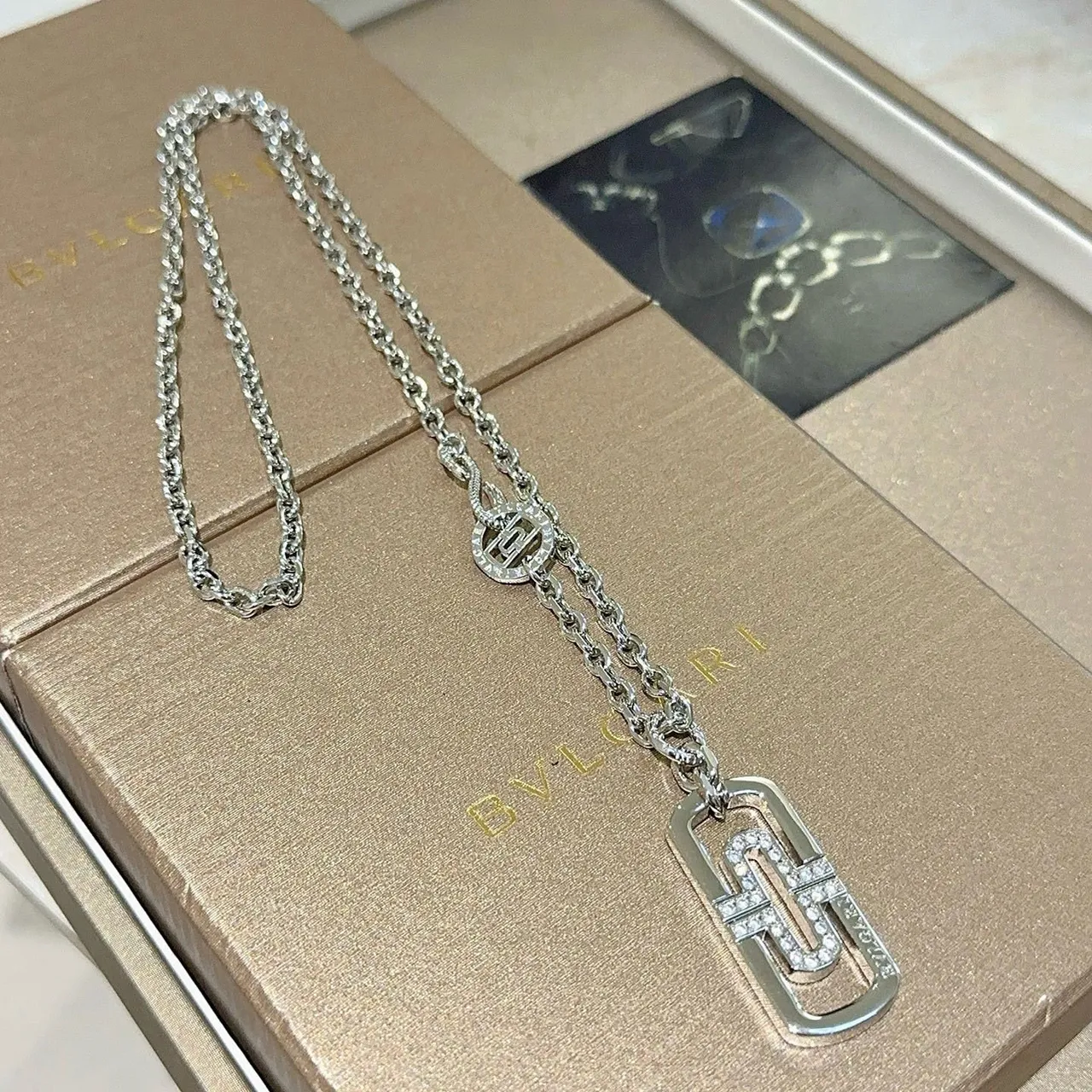 Bvlgari B.zero1 Geométrico Pavé de Plata Collar 9
