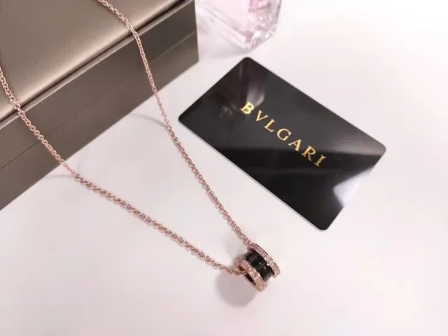 Bvlgari B.zero1 Collier Or Rose Céramique Noire Diamants Pavé 7