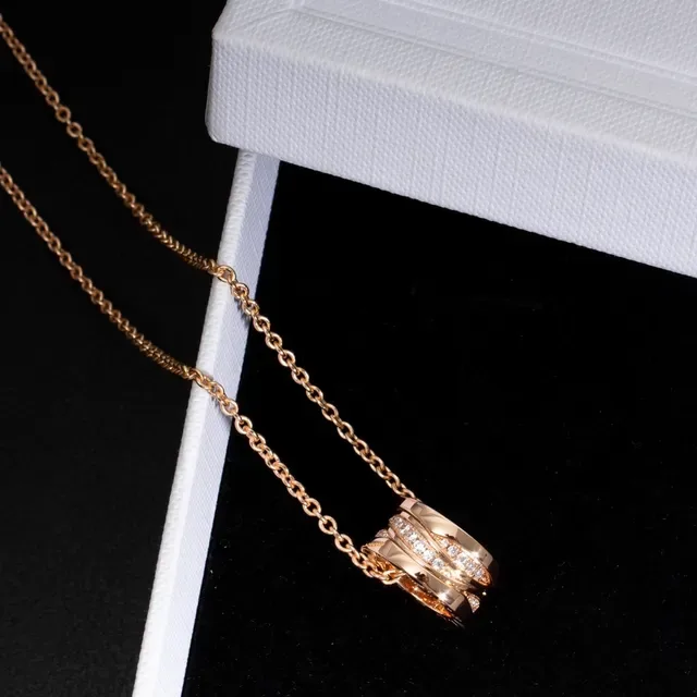 Bvlgari B.zero1 Collier Triple Interlocking Ring Pavé Diamond Or Rose 4