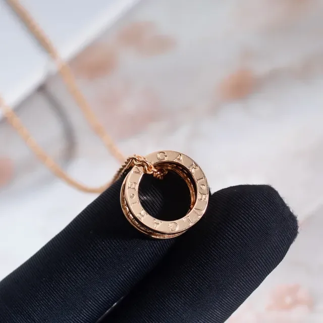 Bvlgari B.zero1 Collier Triple Interlocking Ring Pavé Diamond Or Rose 8