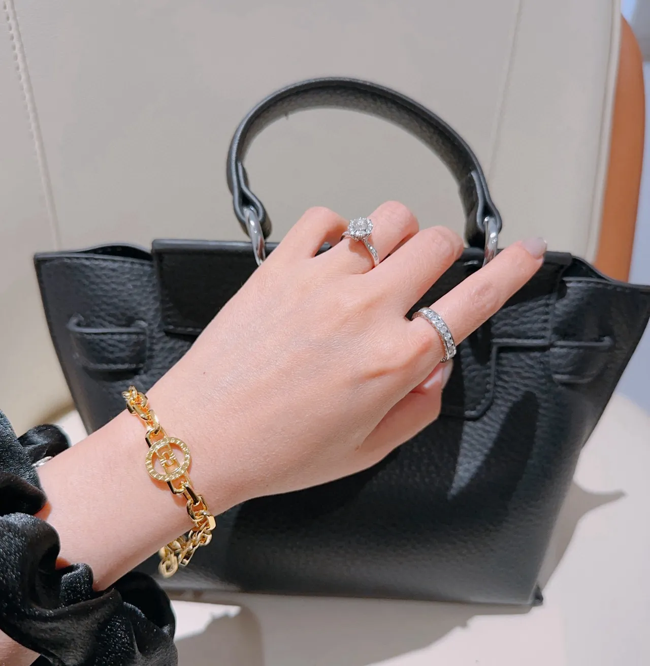 Bvlgari Bulgari Bulgari سوار سلاسل ذهبية 9