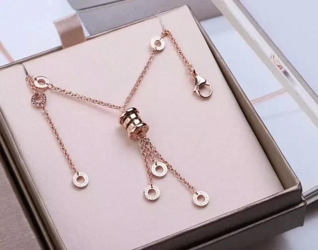Bvlgari Fiore di argent et or pendentif cylindrique dangles chaîne de franges collier 3