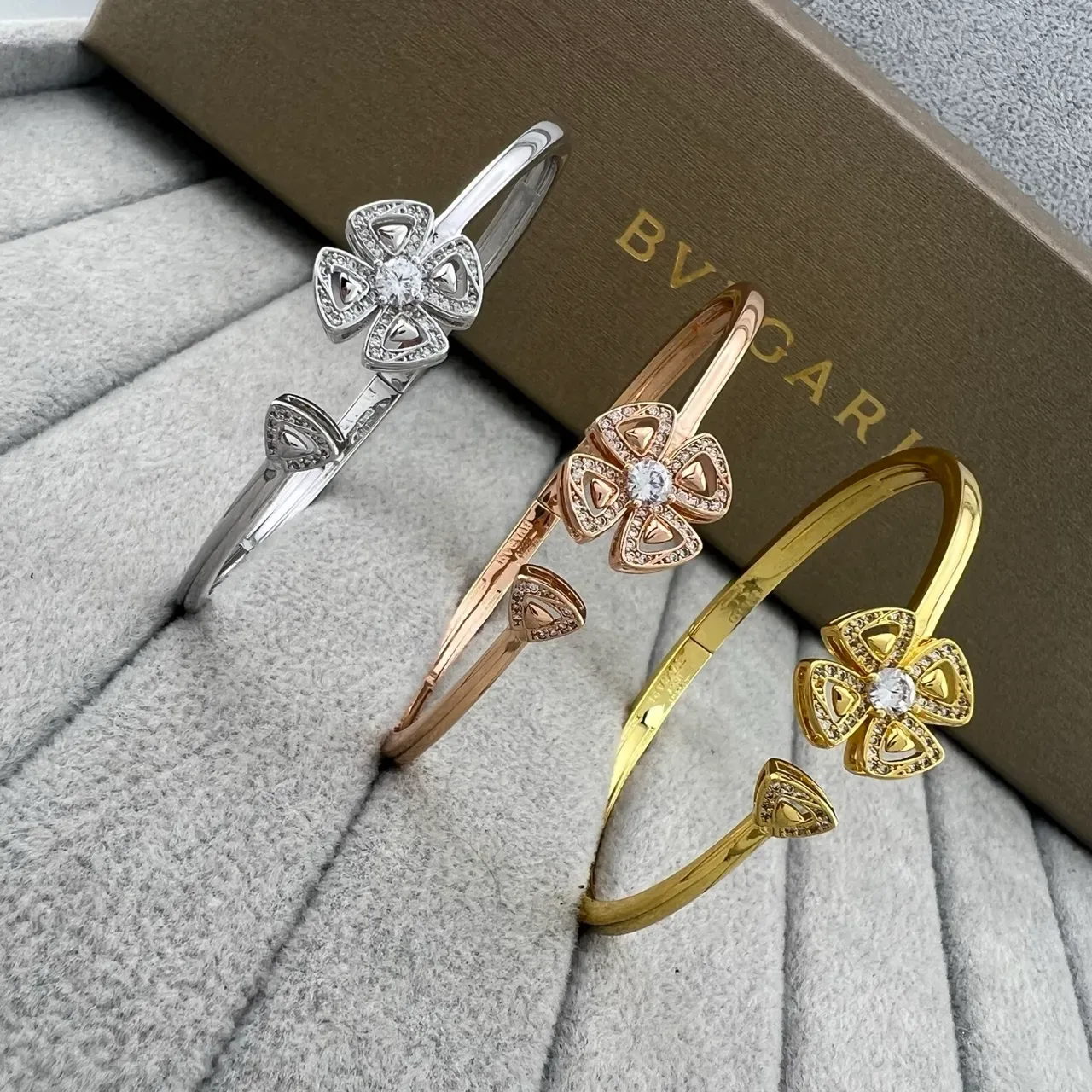 Bvlgari Fiorever Bracelets Ouverts Motif Floral Pavé-Set Gemstone 6