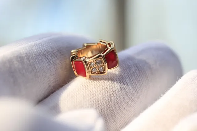 Bvlgari Or Rouge Empilable Géométrique Pendentif Acentos Diamants Pavé Collier 5