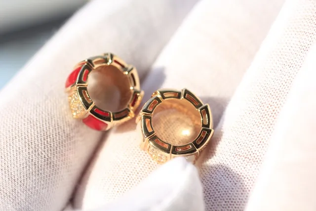 Bvlgari Or Rouge Empilable Géométrique Pendentif Acentos Diamants Pavé Collier 9