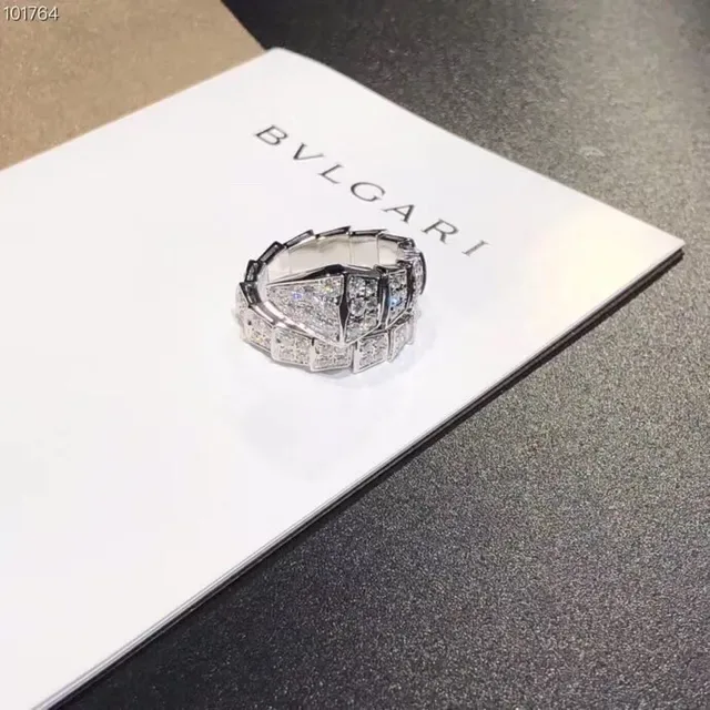 Bvlgari Serpenti سوار فضي أبيض نقشة الثعبان مرصعة بالبدلات 3