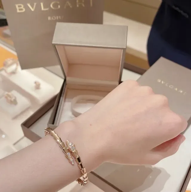 Bvlgari Serpenti Tubogas Bracelets en or avec diamants 6