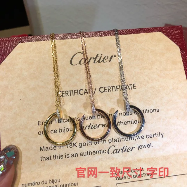 Cartier Colar minimalista de ouro e prata com pingente de círculo aberto e acento de diamante pavé 8