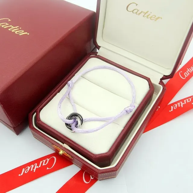 Cartier Juste un Clou bracelet en cordon bleu 3