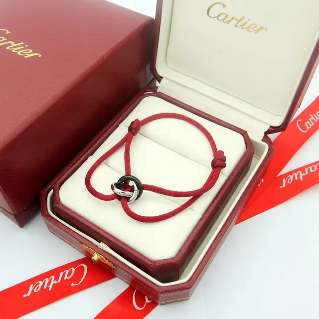 Cartier Juste un Clou bracelet en cordon bleu 5