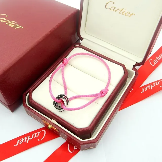 Cartier Juste un Clou bracelet en cordon bleu 8