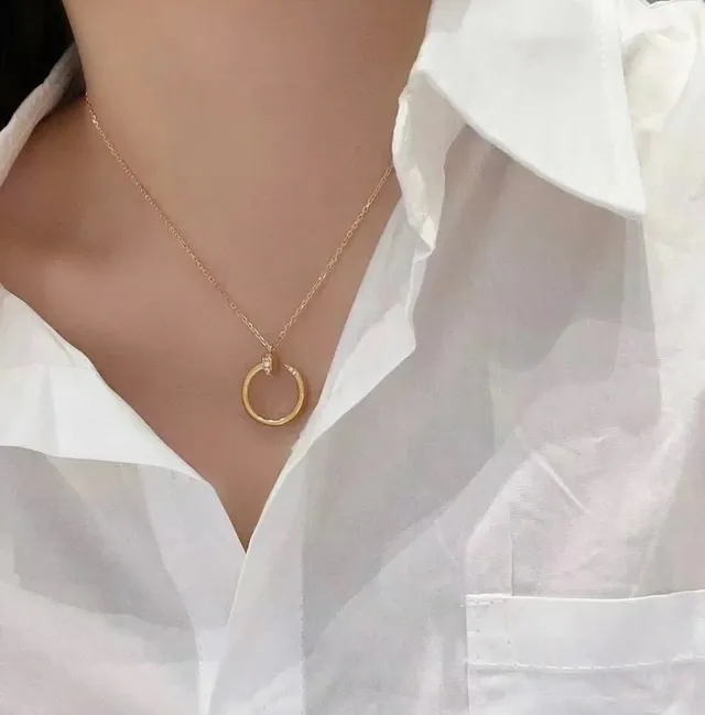 Cartier Juste un Clou pendentif clou cercle ouvert collier 9
