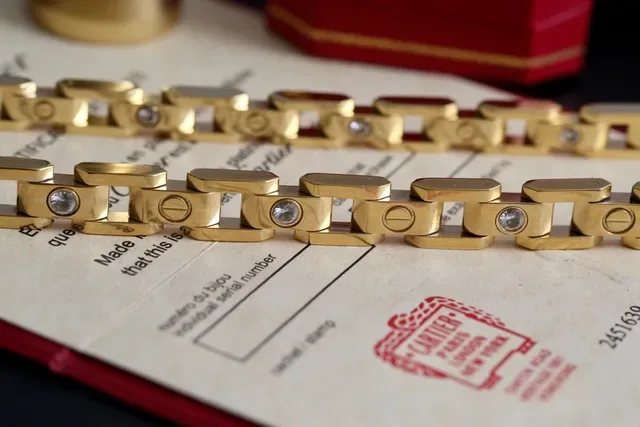 Cartier Love Bracelet ذهب فضة ذهب وردي ثنائي اللون سوار ذي حلقات معدنية 4