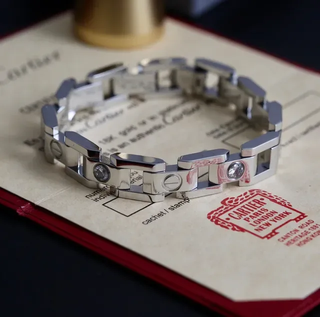 Cartier Love Bracelet ذهب فضة ذهب وردي ثنائي اللون سوار ذي حلقات معدنية 8
