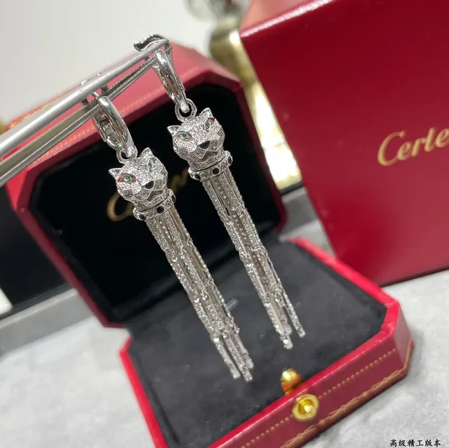 Cartier Panthère de boucles d'oreilles en argent et or tête de panthère couronnée Pavé franges de glands 4