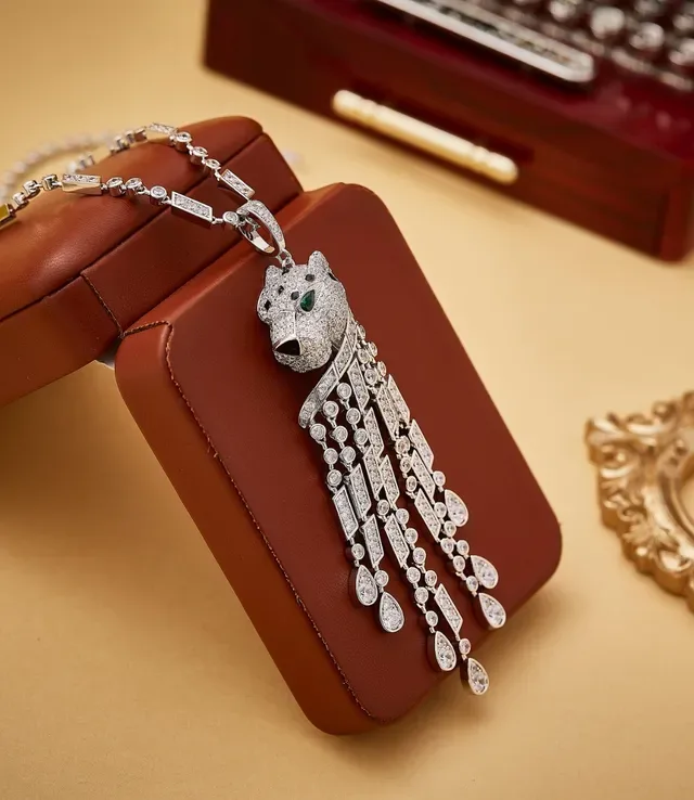 Collier Panthère Cartier Diamant Tête de Panthère Franges 3
