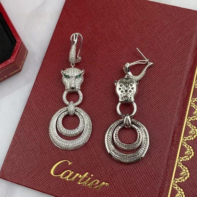 Boucles d'oreilles Cartier Panthère Tête de Panthère Pavé Diamants Œil Vert 3